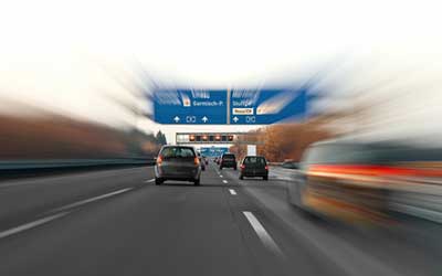 autobahn-2 Dienstreise: Mehr Fahrtkosten von Steuer absetzen / Quelle: Fotolia
